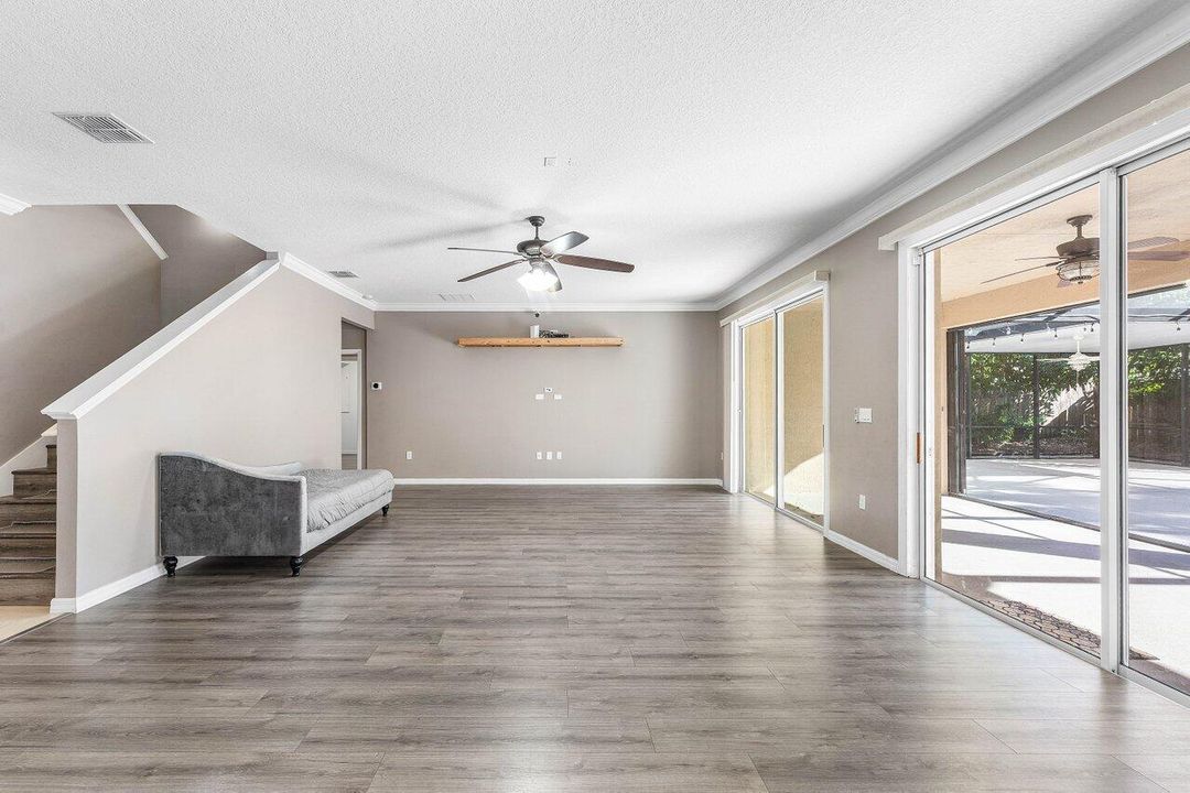 На продажу: $660,000 (6 спален, 5 ванн, 3885 Квадратных фут)