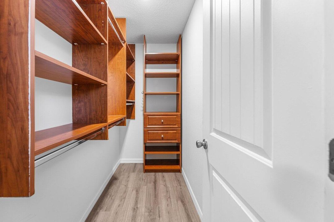 На продажу: $660,000 (6 спален, 5 ванн, 3885 Квадратных фут)