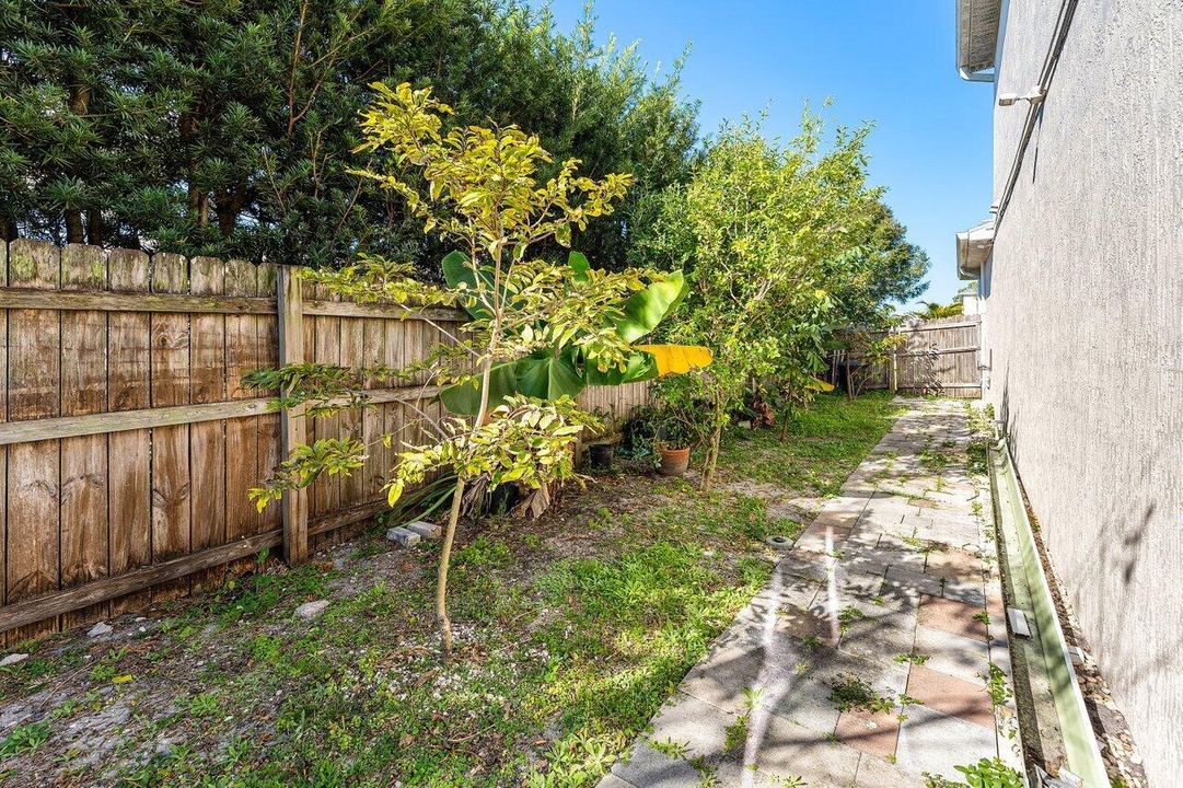 На продажу: $660,000 (6 спален, 5 ванн, 3885 Квадратных фут)