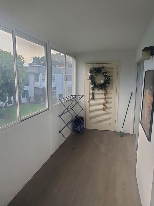 На продажу: $160,000 (2 спален, 1 ванн, 819 Квадратных фут)