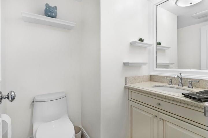 На продажу: $849,900 (1 спален, 1 ванн, 1066 Квадратных фут)