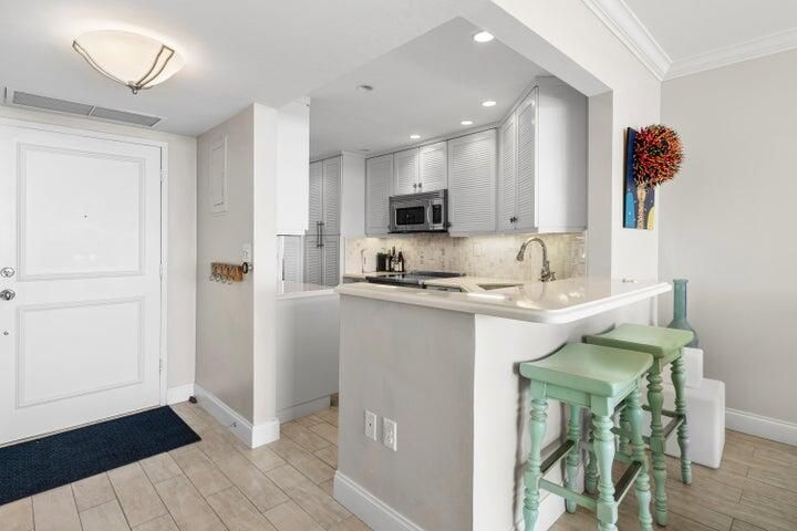 На продажу: $849,900 (1 спален, 1 ванн, 1066 Квадратных фут)