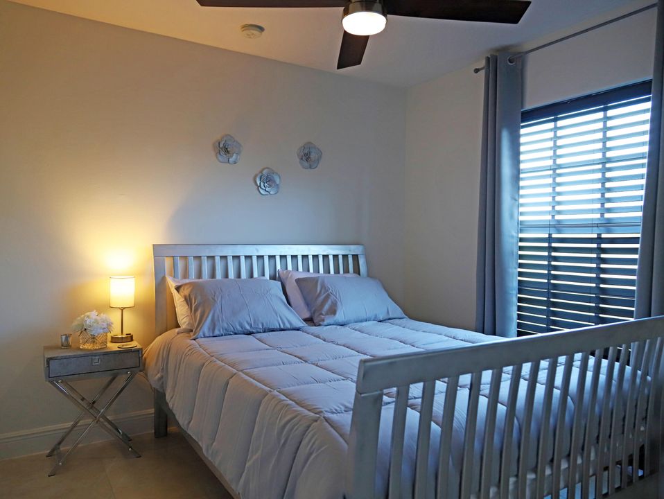 出租: $3,300 (3 贝兹, 2 浴室, 1391 平方英尺)