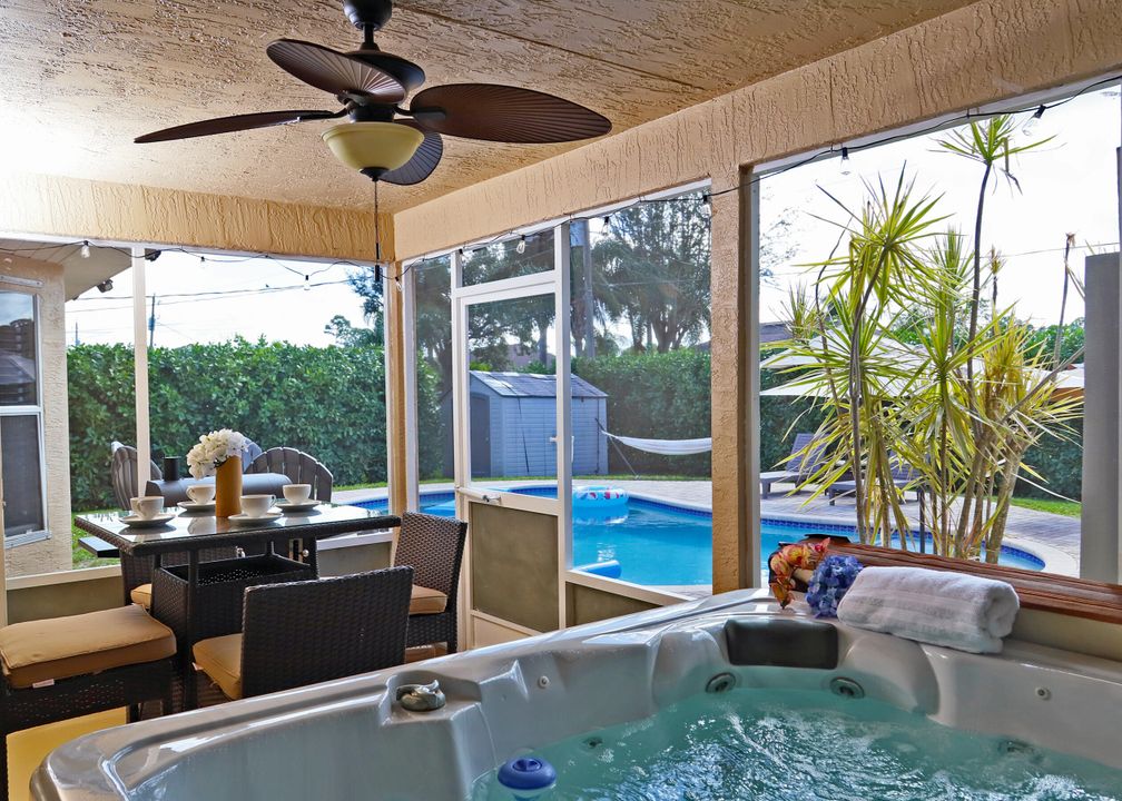 出租: $3,300 (3 贝兹, 2 浴室, 1391 平方英尺)