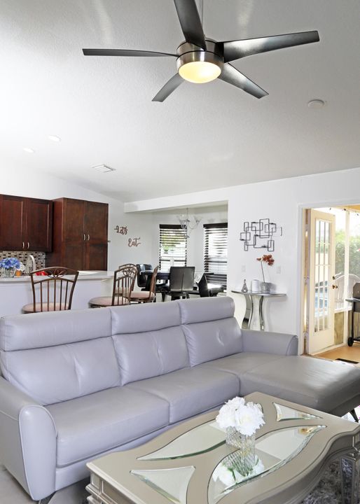 出租: $3,300 (3 贝兹, 2 浴室, 1391 平方英尺)