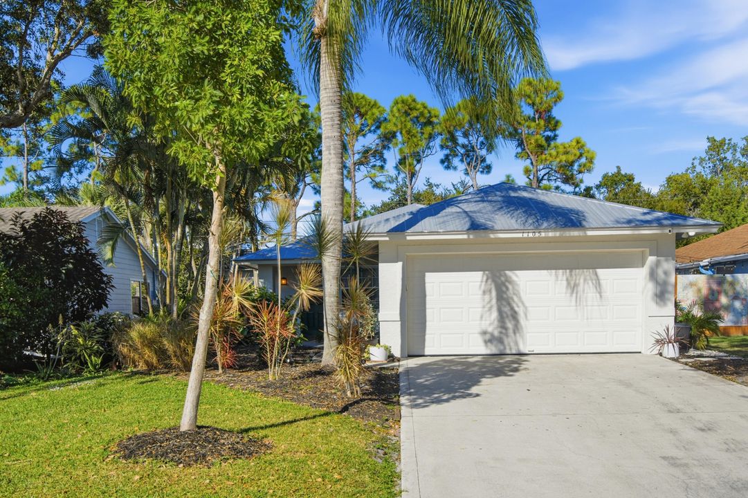 For Sale: $599,000 (4 beds, 2 baths, 1368 Square Feet)