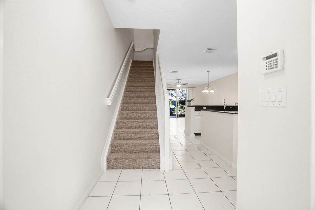 В аренду: $2,900 (3 спален, 2 ванн, 1570 Квадратных фут)