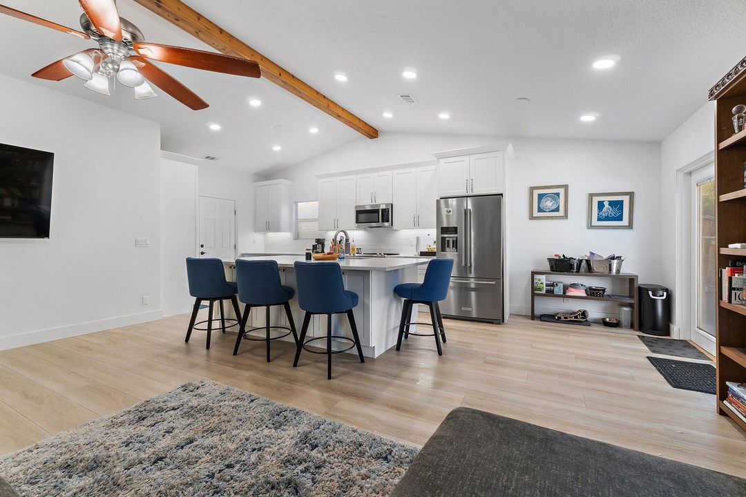 待售: $669,000 (3 贝兹, 2 浴室, 1300 平方英尺)