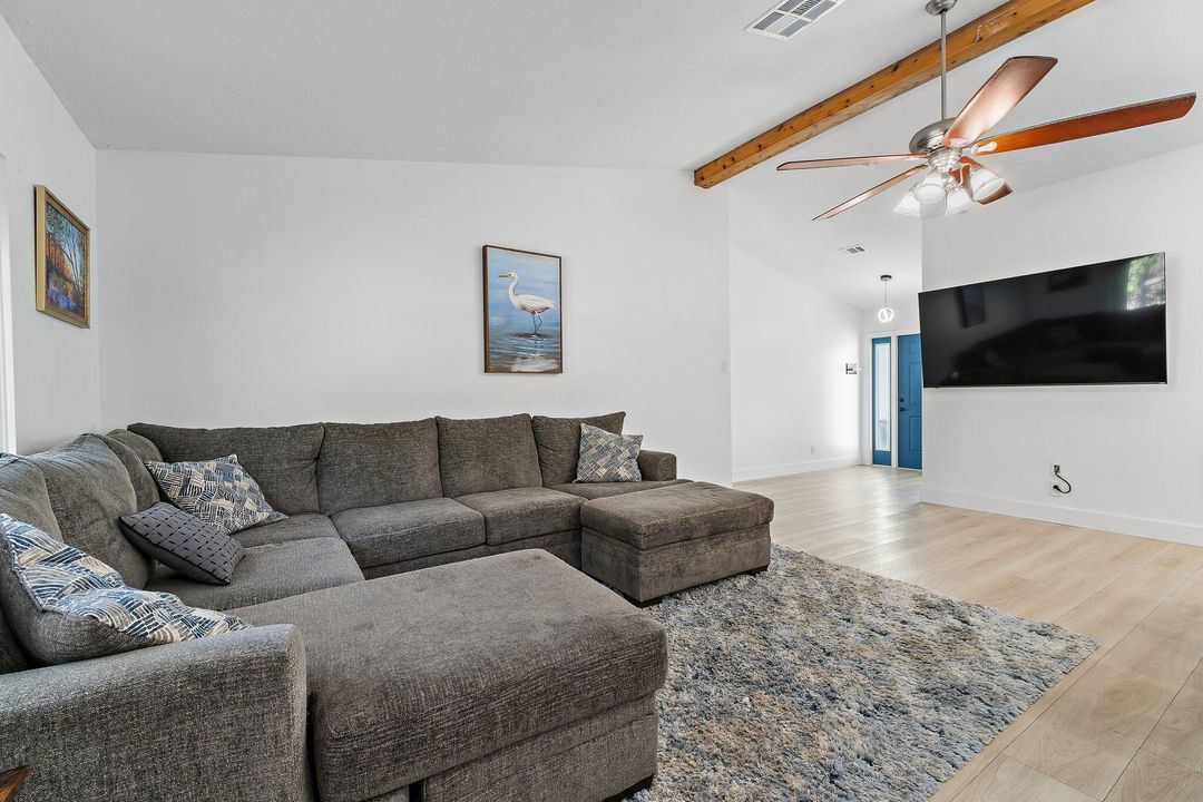 待售: $669,000 (3 贝兹, 2 浴室, 1300 平方英尺)