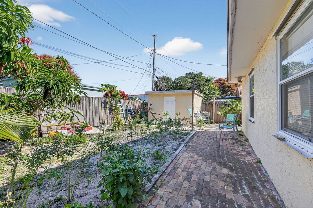 待售: $425,000 (4 贝兹, 2 浴室, 1391 平方英尺)