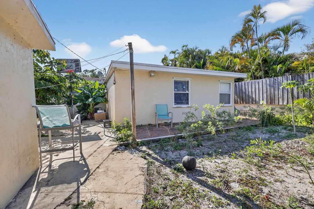 待售: $425,000 (4 贝兹, 2 浴室, 1391 平方英尺)