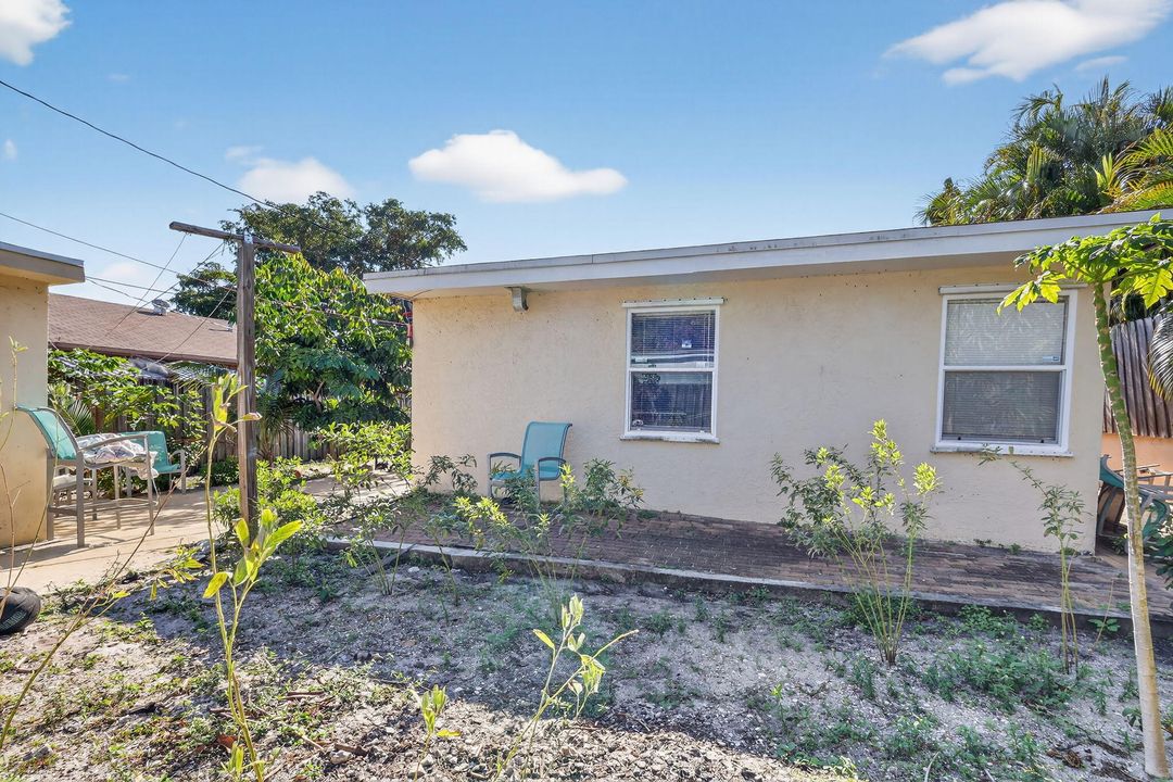 待售: $425,000 (4 贝兹, 2 浴室, 1391 平方英尺)