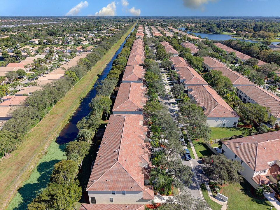 В аренду: $2,900 (3 спален, 2 ванн, 1570 Квадратных фут)