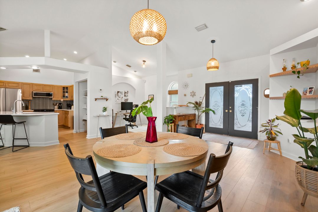 На продажу: $524,900 (3 спален, 2 ванн, 2010 Квадратных фут)