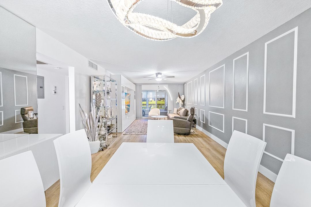 For Sale: $324,999 (2 beds, 2 baths, 1185 Square Feet)