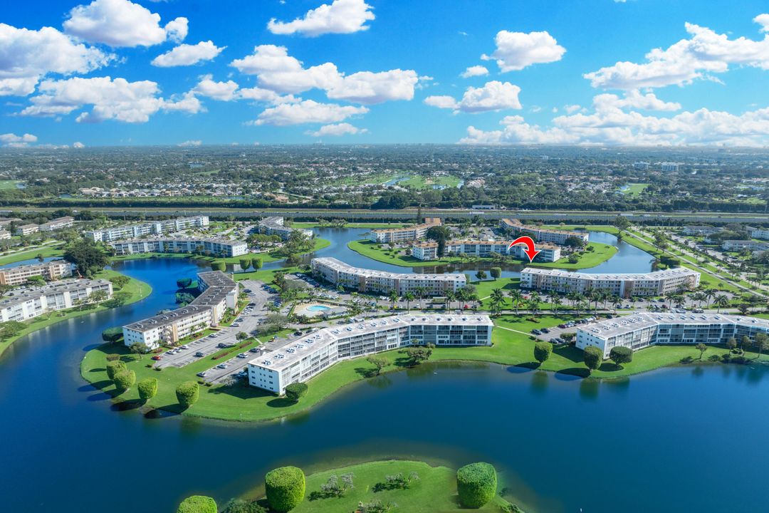 For Sale: $324,999 (2 beds, 2 baths, 1185 Square Feet)