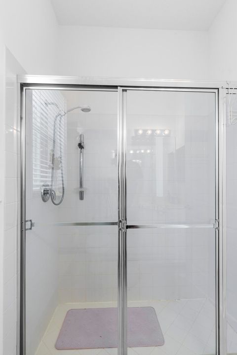 En Venta: $899,000 (6 camas, 4 baños, 4436 Pies cuadrados)