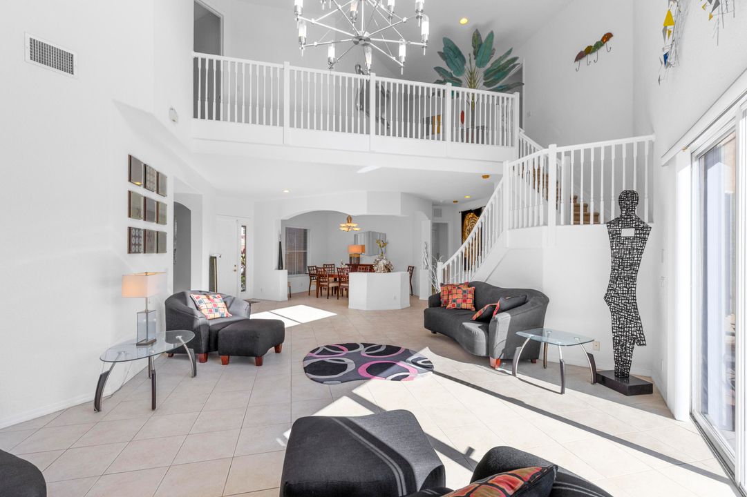 En Venta: $899,000 (6 camas, 4 baños, 4436 Pies cuadrados)