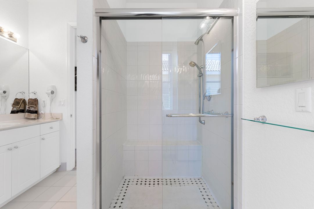 En Venta: $899,000 (6 camas, 4 baños, 4436 Pies cuadrados)