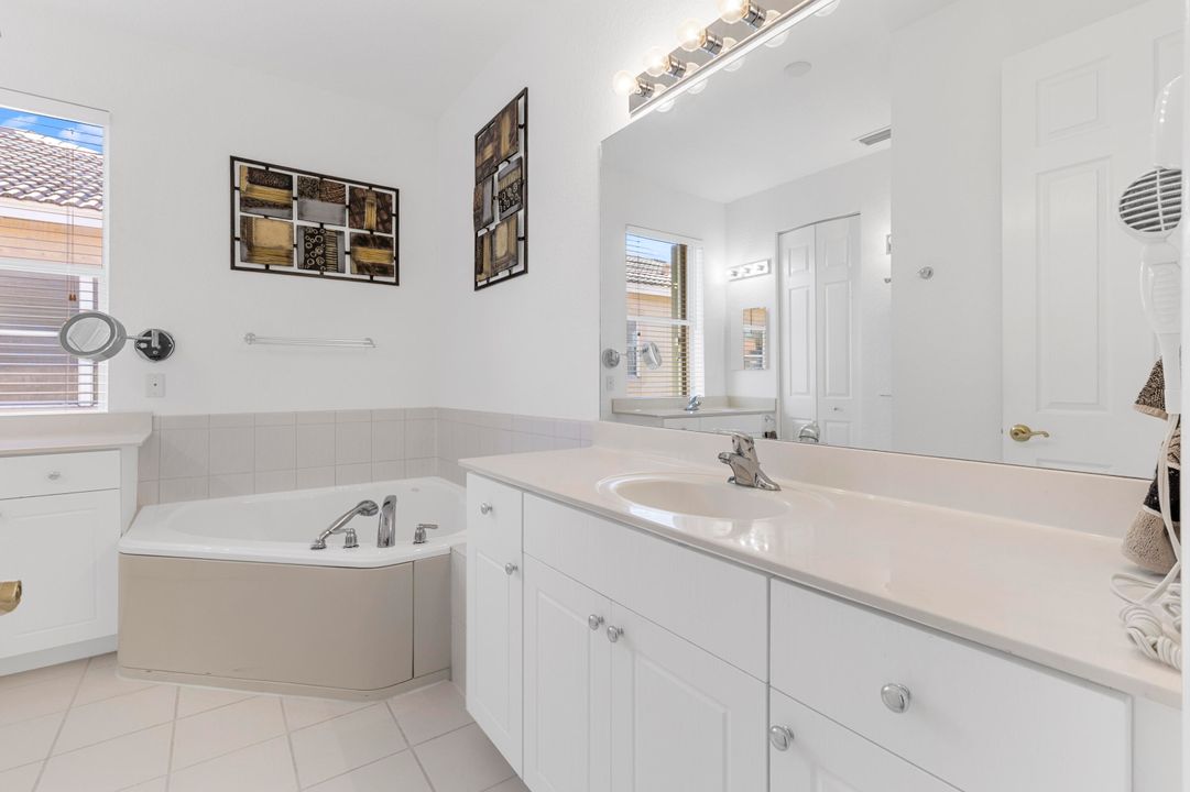 En Venta: $899,000 (6 camas, 4 baños, 4436 Pies cuadrados)