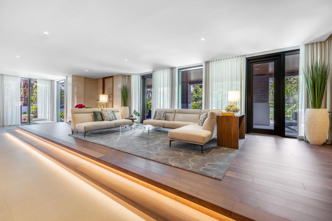 En Venta: $3,500,000 (2 camas, 3 baños, 2897 Pies cuadrados)