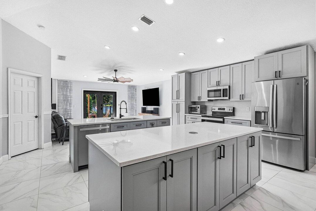 En Venta: $475,000 (3 camas, 2 baños, 1592 Pies cuadrados)