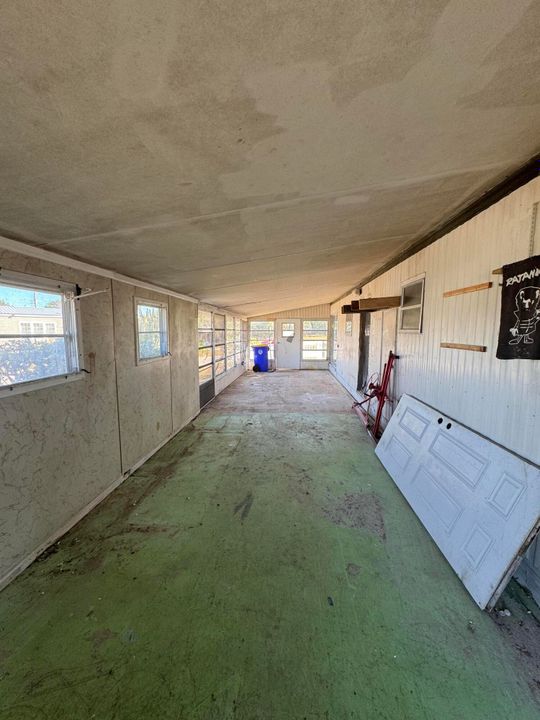 For Sale: $149,199 (2 beds, 2 baths, 960 Square Feet)