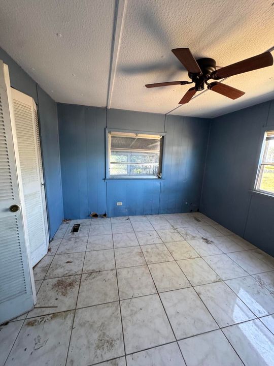 For Sale: $149,199 (2 beds, 2 baths, 960 Square Feet)