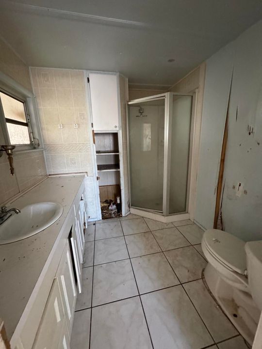 For Sale: $149,199 (2 beds, 2 baths, 960 Square Feet)