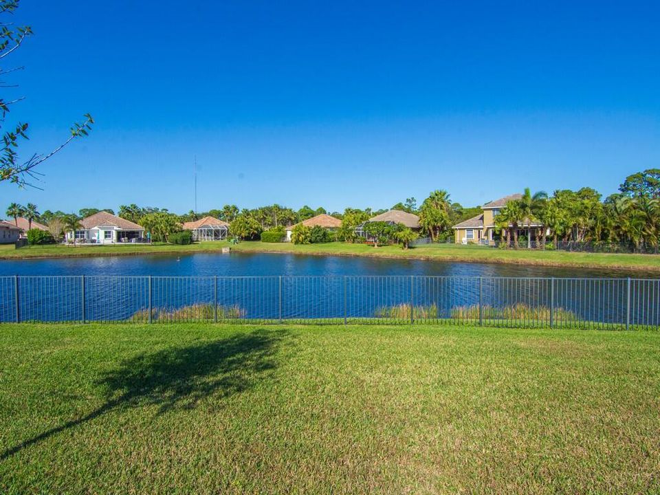 На продажу: $575,000 (3 спален, 2 ванн, 2458 Квадратных фут)