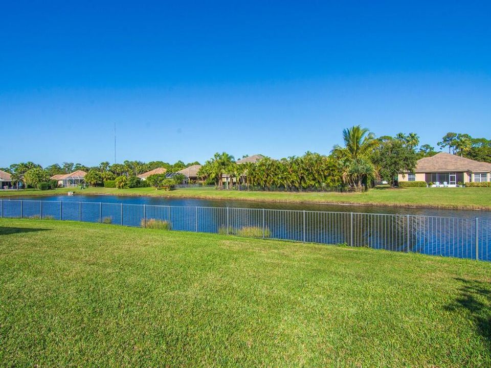 На продажу: $575,000 (3 спален, 2 ванн, 2458 Квадратных фут)