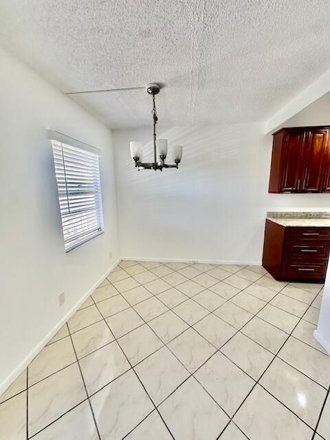 For Sale: $105,000 (2 beds, 1 baths, 835 Square Feet)