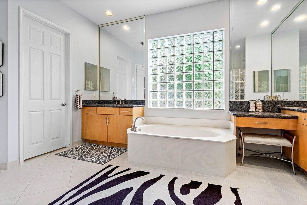 For Sale: $750,000 (3 beds, 2 baths, 2695 Square Feet)