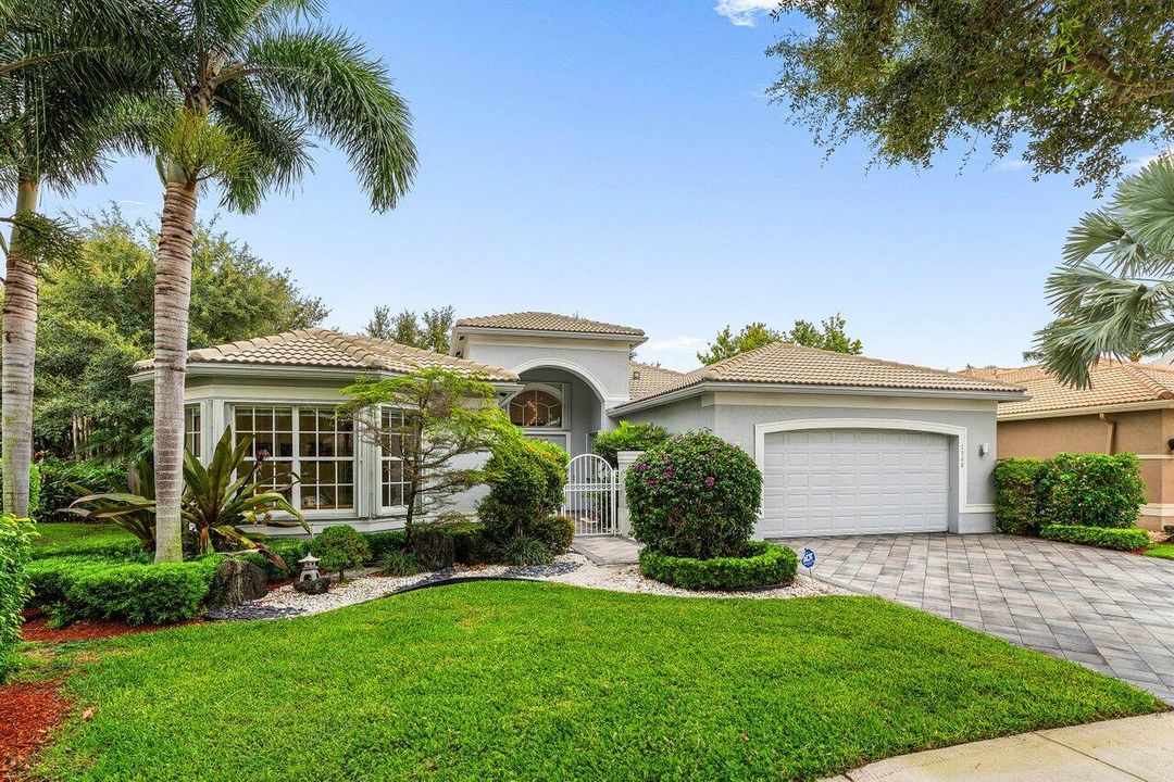 For Sale: $750,000 (3 beds, 2 baths, 2695 Square Feet)