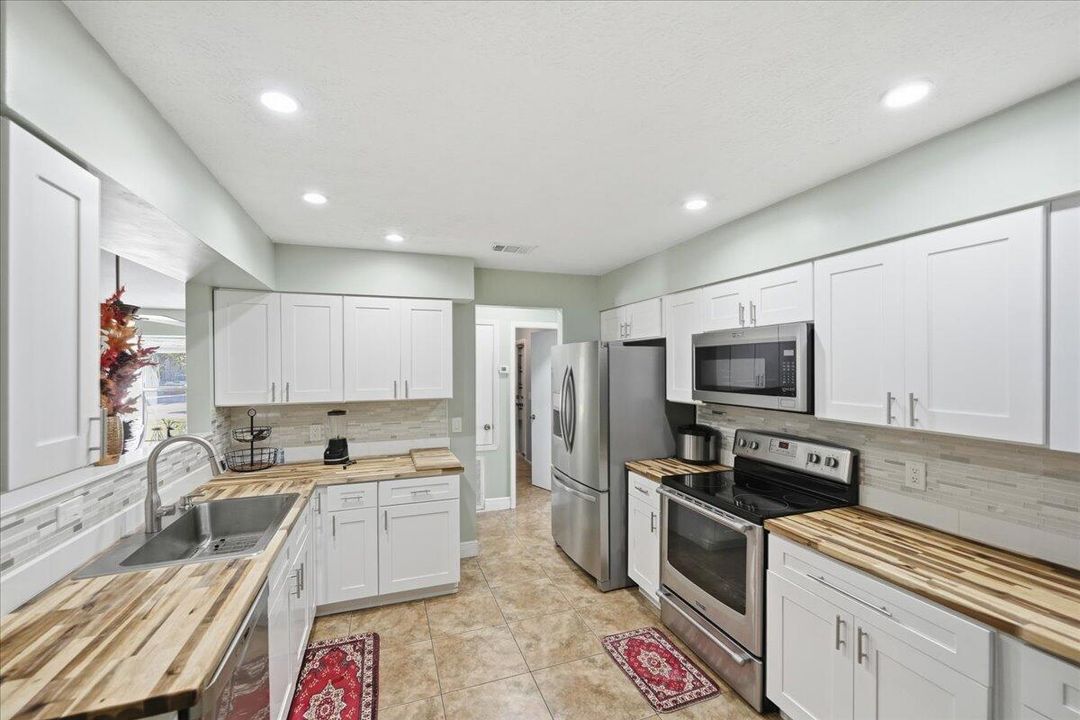 В аренду: $2,500 (4 спален, 2 ванн, 1343 Квадратных фут)