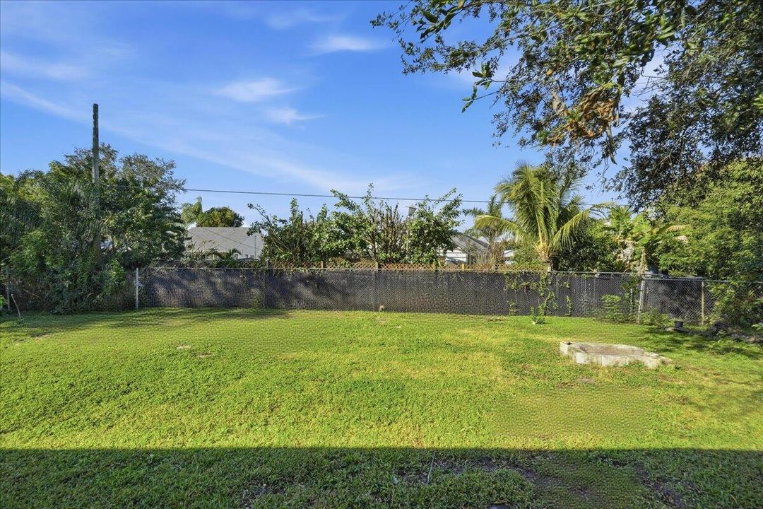 В аренду: $2,500 (4 спален, 2 ванн, 1343 Квадратных фут)