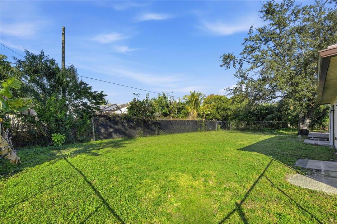 В аренду: $2,500 (4 спален, 2 ванн, 1343 Квадратных фут)