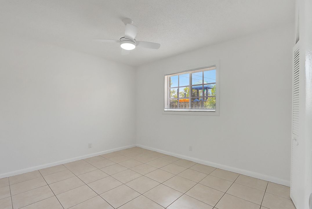 For Rent: $2,100 (2 beds, 1 baths, 1341 Square Feet)