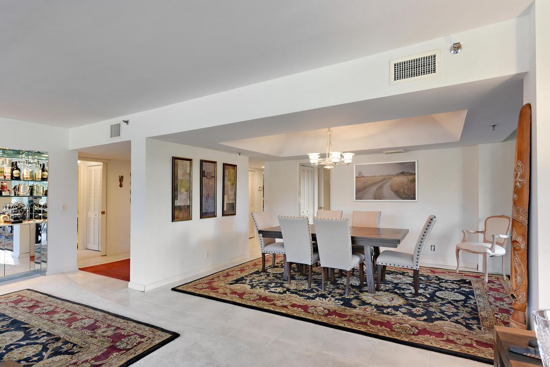 En Venta: $475,000 (3 camas, 2 baños, 2588 Pies cuadrados)