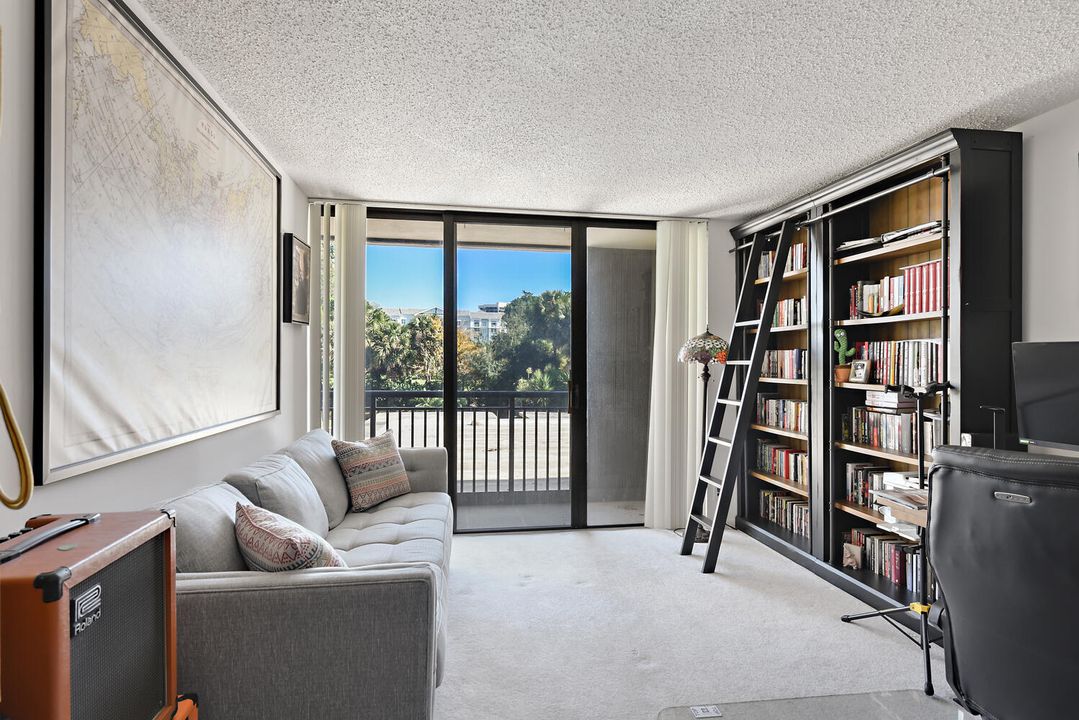 En Venta: $475,000 (3 camas, 2 baños, 2588 Pies cuadrados)