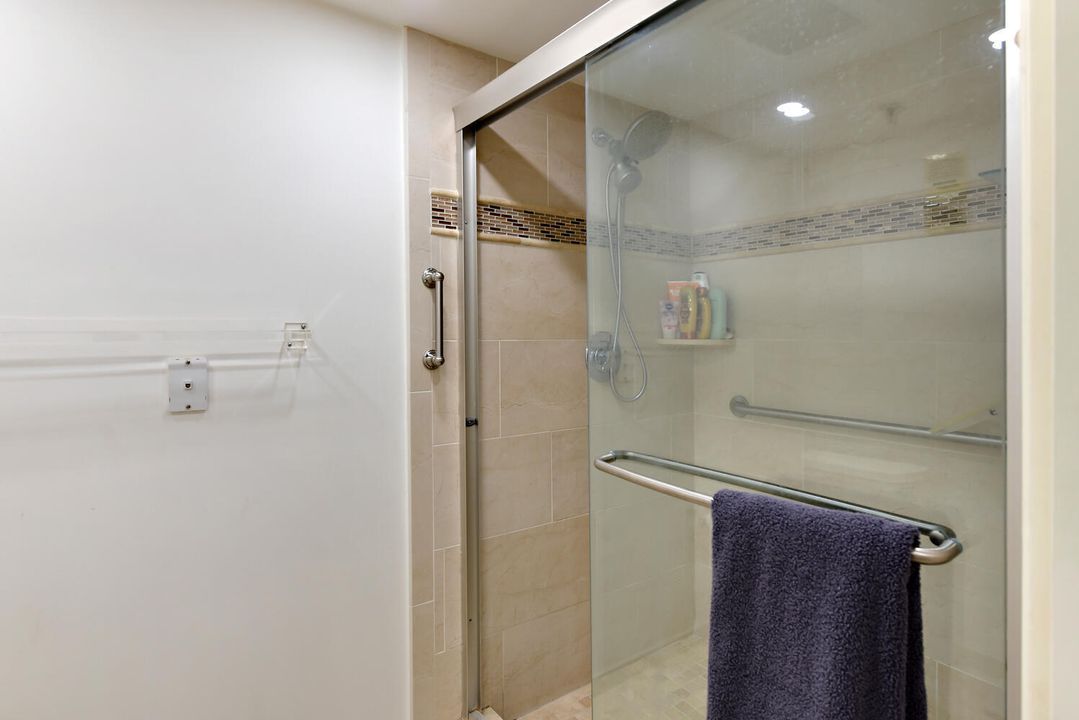 En Venta: $475,000 (3 camas, 2 baños, 2588 Pies cuadrados)