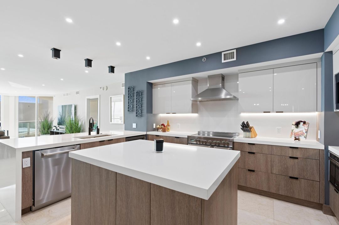 For Sale: $1,790,000 (3 beds, 3 baths, 2380 Square Feet)