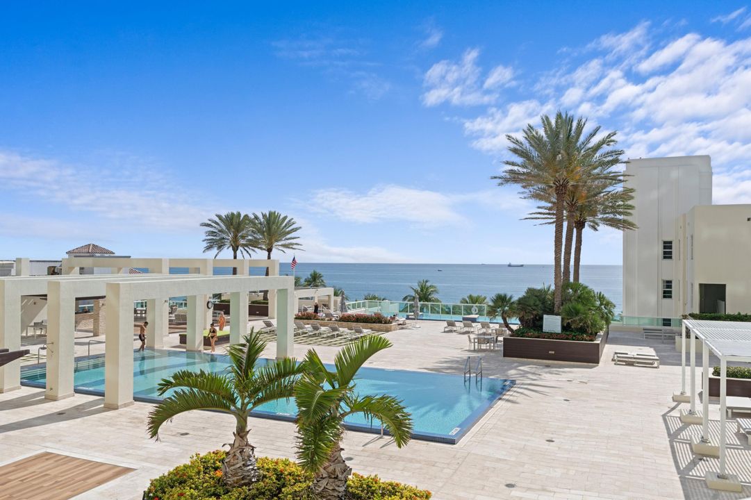 For Sale: $1,790,000 (3 beds, 3 baths, 2380 Square Feet)