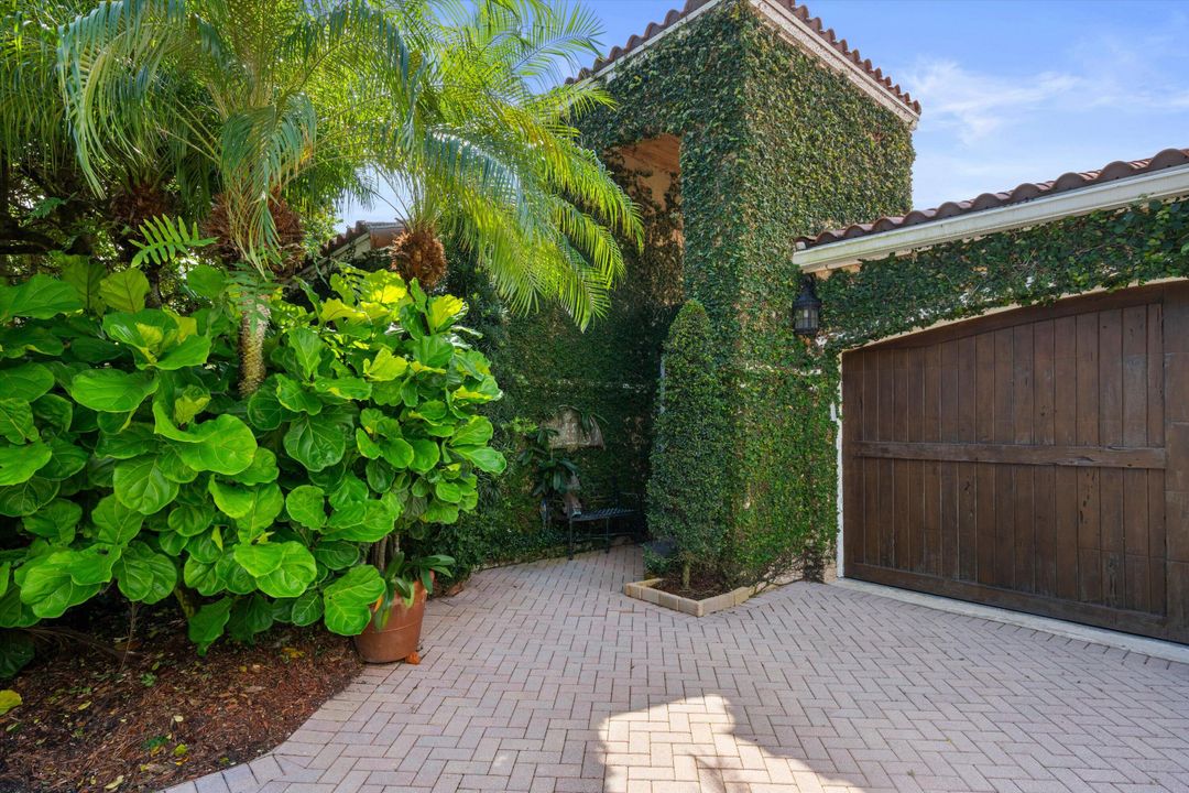 En Venta: $1,850,000 (3 camas, 3 baños, 2239 Pies cuadrados)