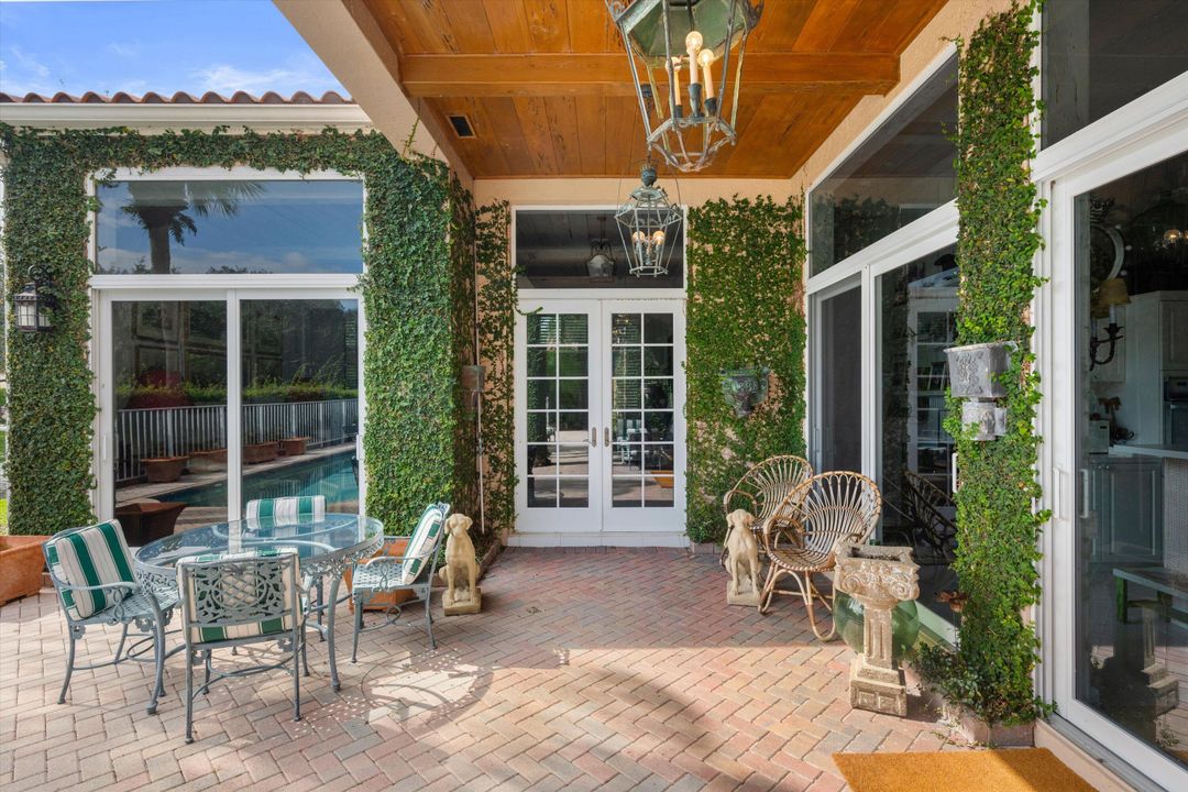 En Venta: $1,850,000 (3 camas, 3 baños, 2239 Pies cuadrados)