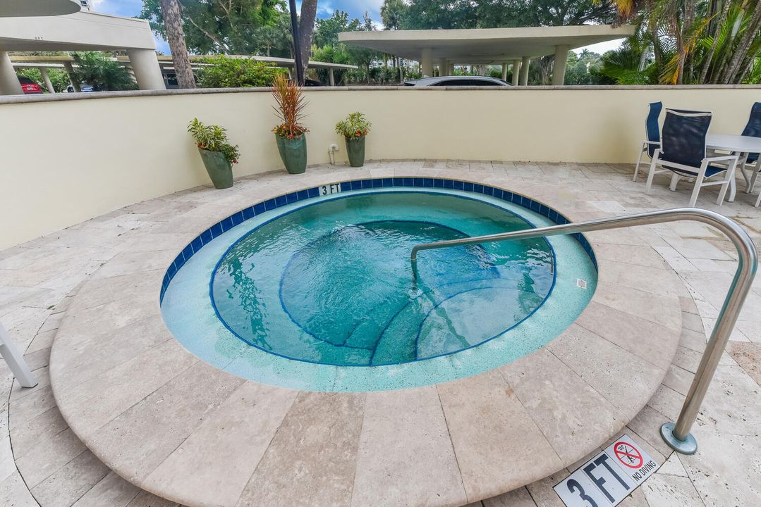 En Venta: $475,000 (3 camas, 2 baños, 2588 Pies cuadrados)