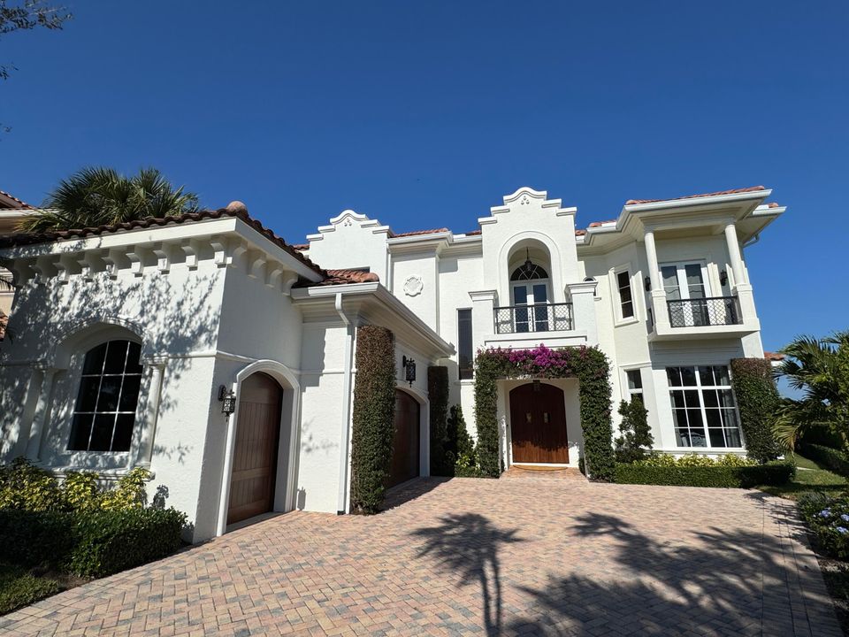 En Venta: $2,599,000 (4 camas, 5 baños, 5589 Pies cuadrados)