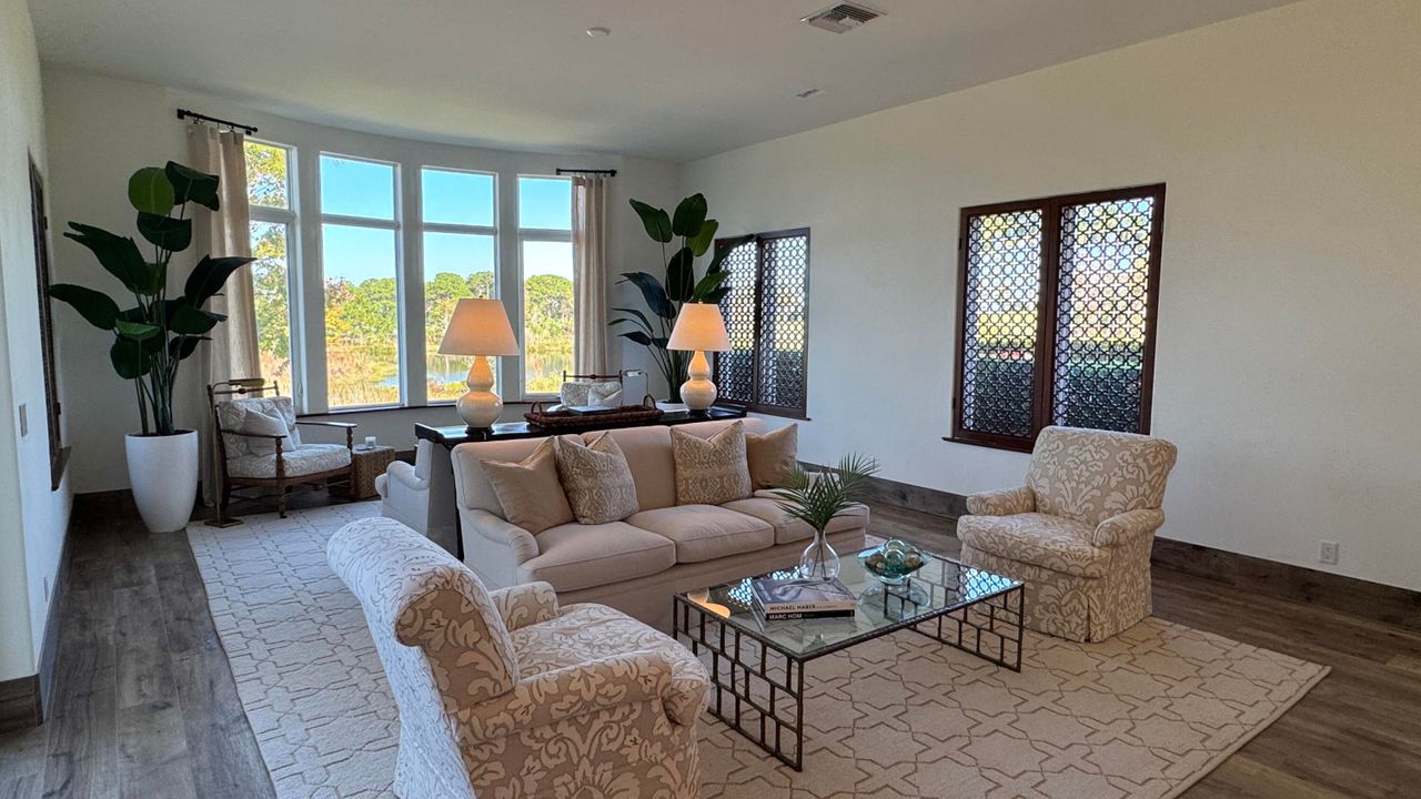 En Venta: $2,599,000 (4 camas, 5 baños, 5589 Pies cuadrados)