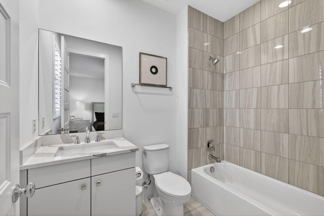 En Venta: $2,150,000 (3 camas, 3 baños, 3162 Pies cuadrados)