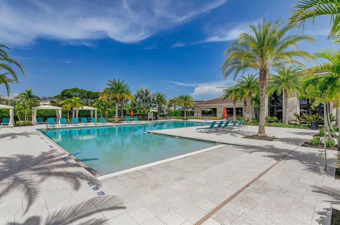 En Venta: $2,150,000 (3 camas, 3 baños, 3162 Pies cuadrados)